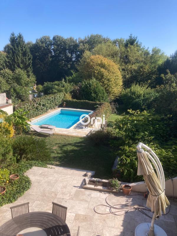 Maison - 226 m² - 8 pièces