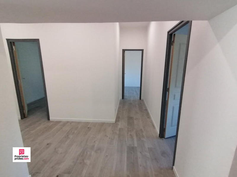 Maison - 280 m² - 11 pièces