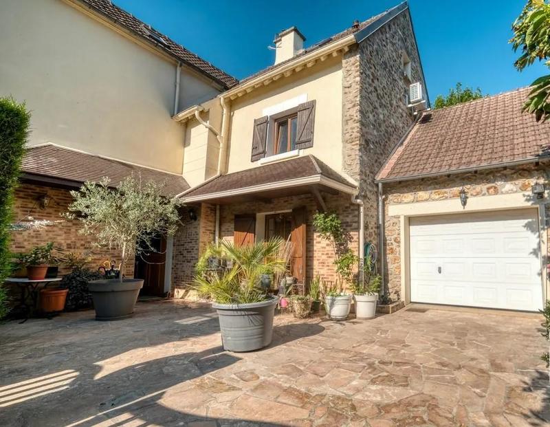 Maison de village - 125 m² - 5 pièces
