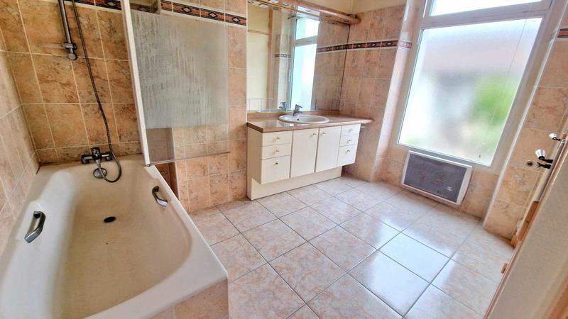 Maison - 137 m² - 7 pièces