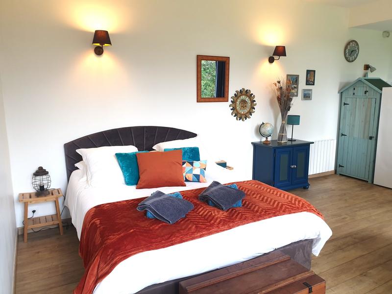 Maison - 1 700 m² - 75 pièces