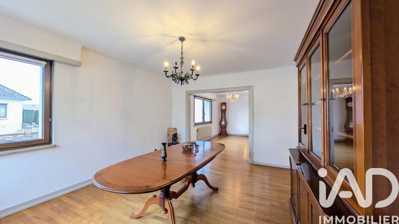 Maison - 235 m² - 6 pièces