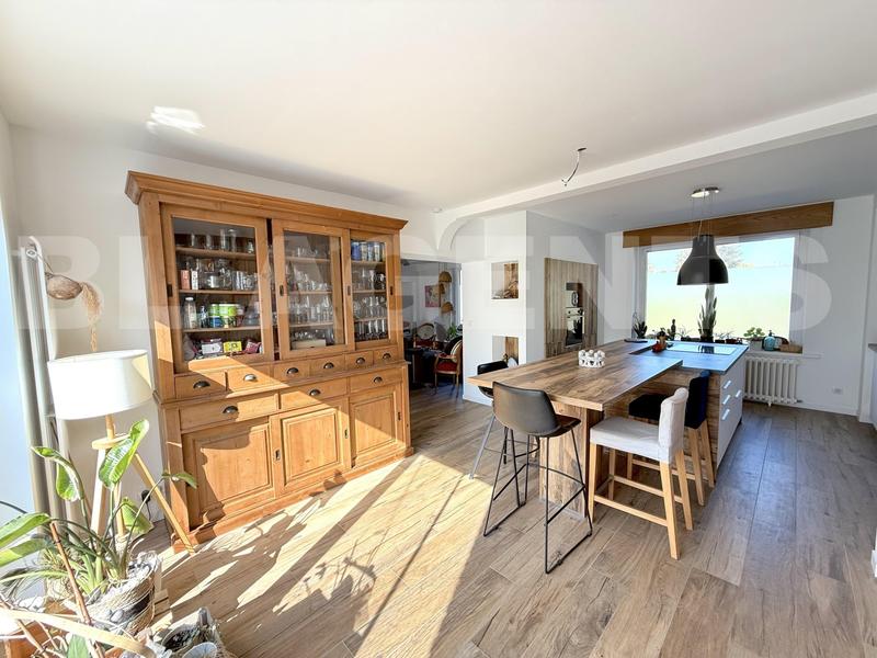 Maison - 164 m² - 7 pièces