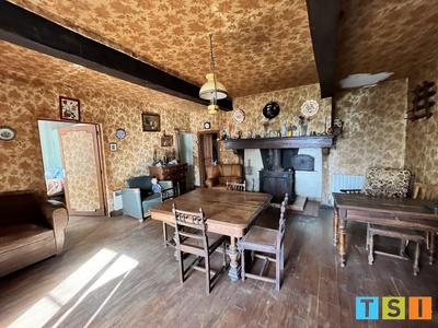 Maison - 137 m² - 5 pièces