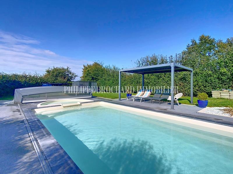 Maison ancienne - 235 m² - 7 pièces