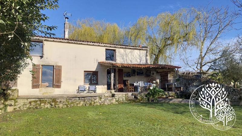 Maison ancienne - 360 m² - 10 pièces