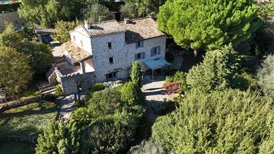 Mas - 258 m² - 8 pièces