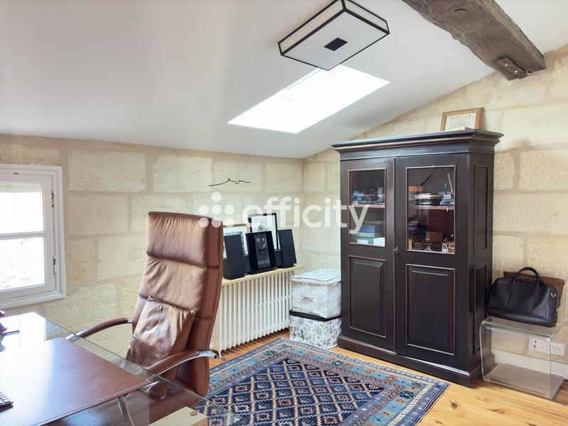 Maison - 228 m² - 7 pièces