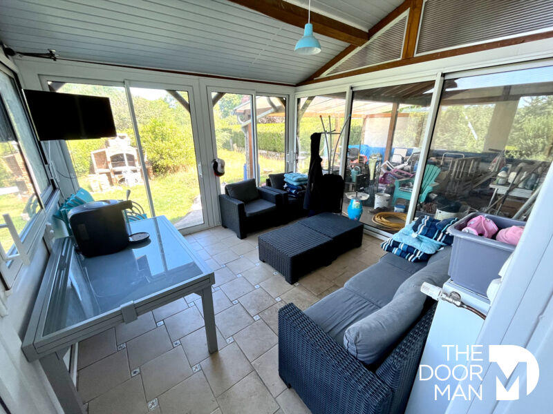 Maison - 202 m² - 8 pièces