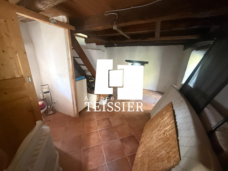 Maison - 250 m² - 7 pièces