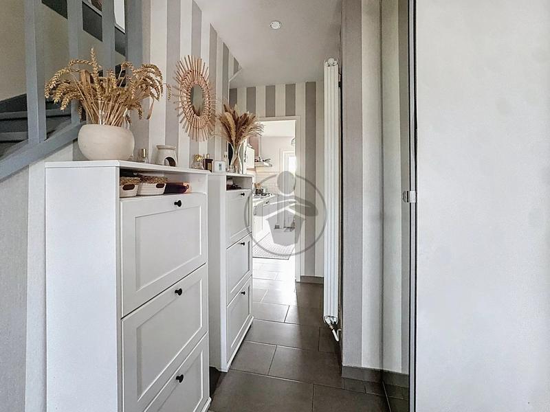 Maison - 90 m² - 5 pièces