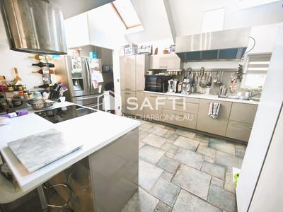 Maison - 182 m² - 8 pièces