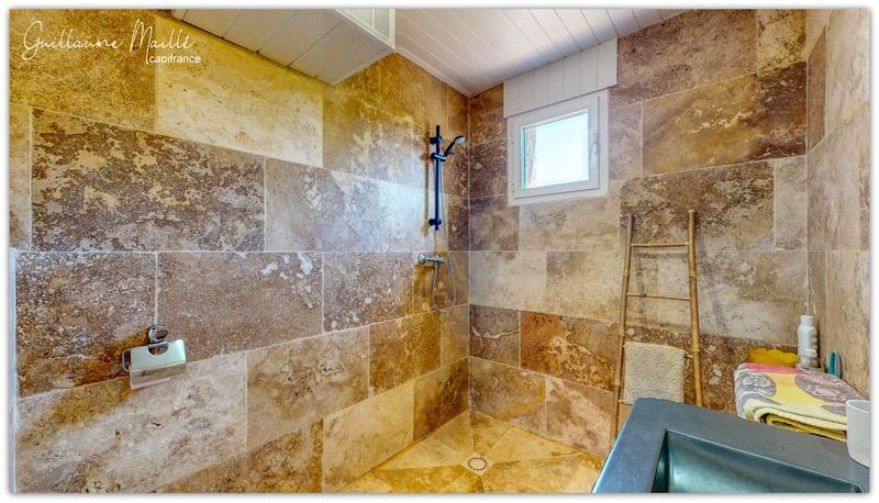 Villa - 218 m² - 8 pièces