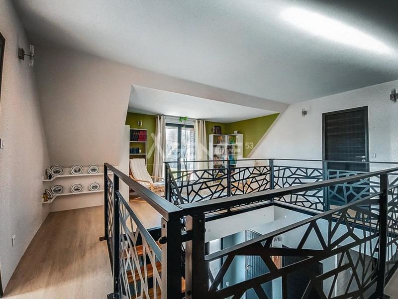 Propriété - 200 m² - 5 pièces