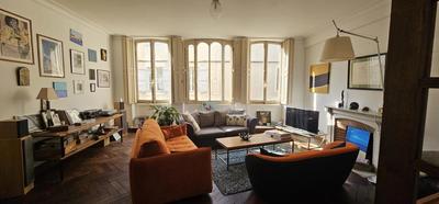 Hôtel particulier - 240 m² - 5 pièces