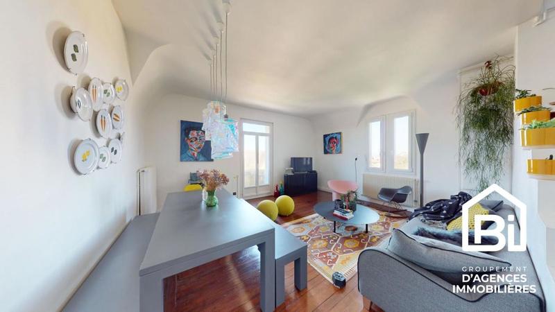 Appartement - 122 m² - 5 pièces