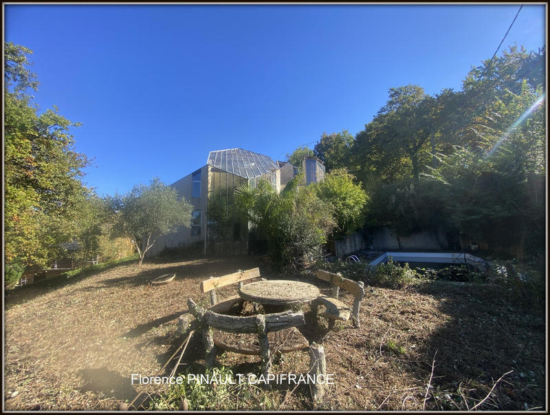 Maison - 225 m² - 8 pièces