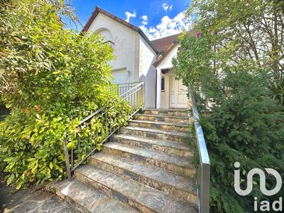 Maison - 360 m² - 9 pièces