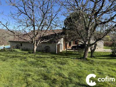 Maison - 253 m² - 5 pièces