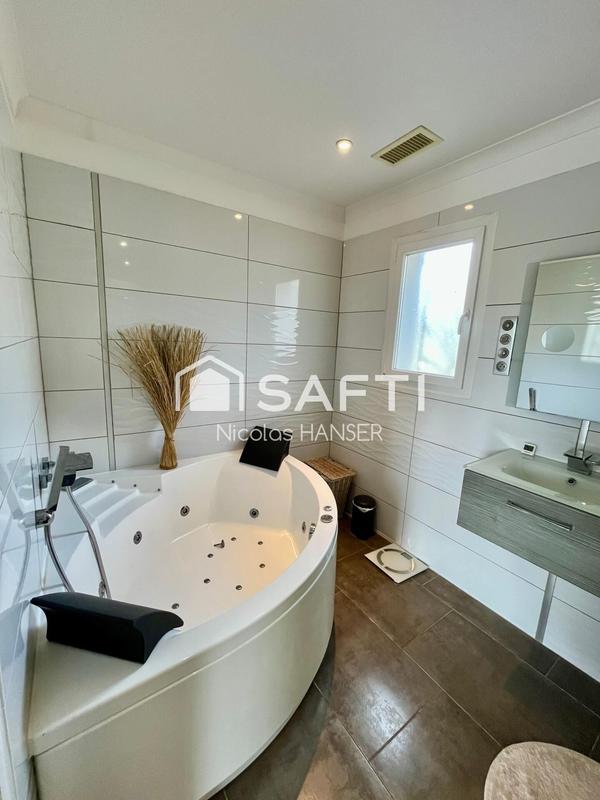 Maison - 139 m² - 5 pièces