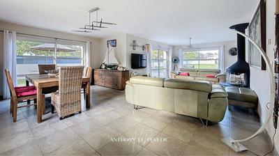 Maison - 146 m² - 7 pièces