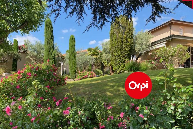 Propriété - 280 m² - 5 pièces