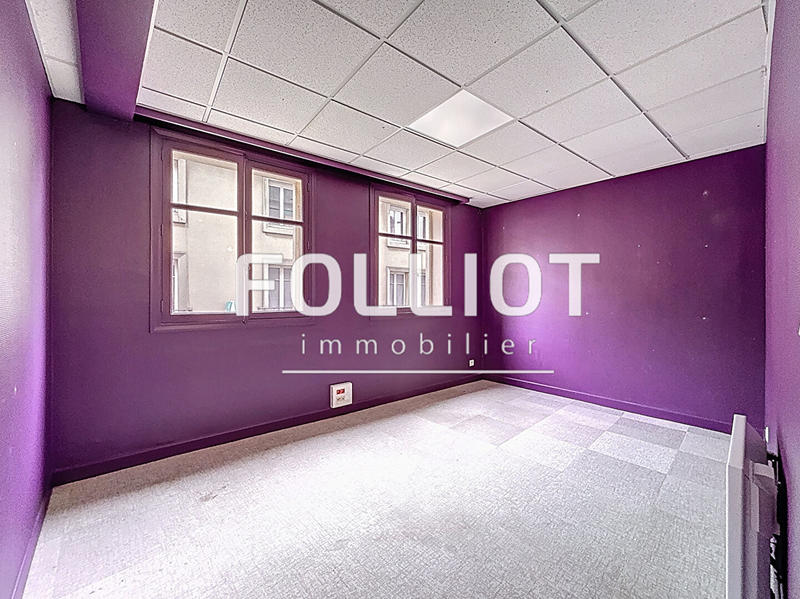 Local commercial - 120 m² - 6 pièces