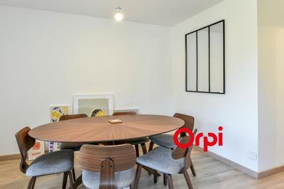 Appartement - 75 m² - 4 pièces