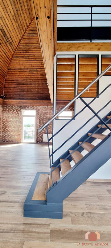 Loft - 185 m² - 4 pièces