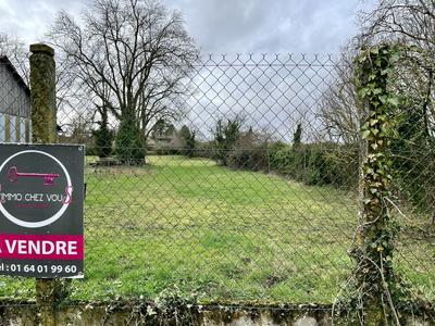 Terrain constructible - 2 410 m²