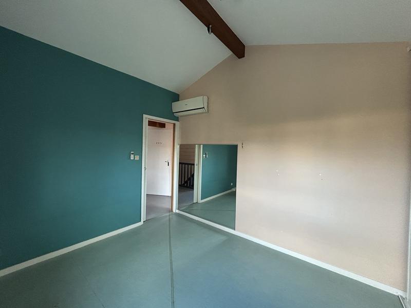 Duplex - 121 m² - 6 pièces