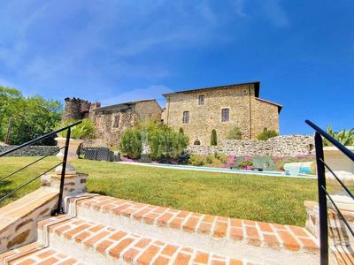 Château - 450 m² - 12 pièces