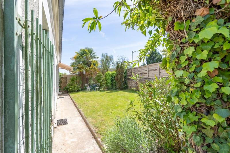 Maison - 90 m² - 5 pièces