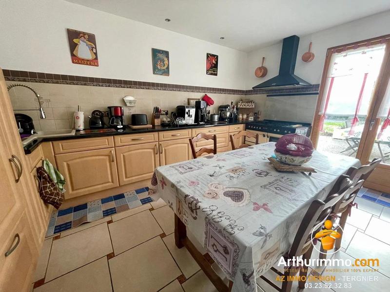 Maison - 250 m² - 11 pièces