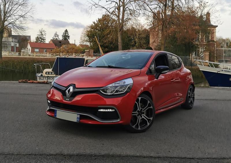Renault Clio IV Rs Trophy 220 n°1066 Full