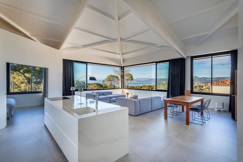 Appartement - 140 m² - 5 pièces