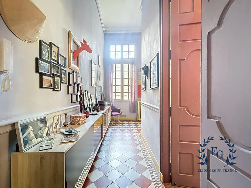 Appartement - 225 m² - 7 pièces