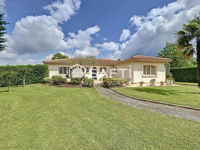 Maison - 174 m² - 7 pièces