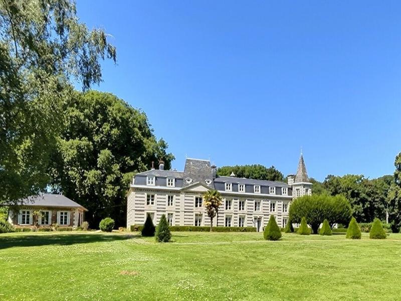 Château - 926 m² - 25 pièces