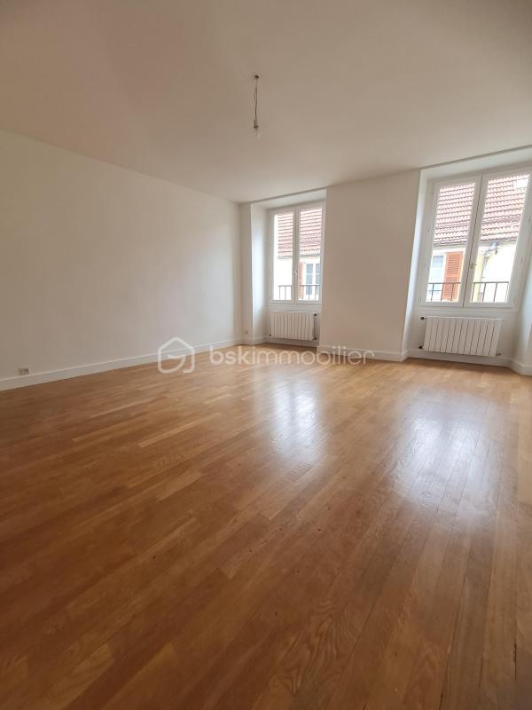 Appartement - 179 m² - 8 pièces