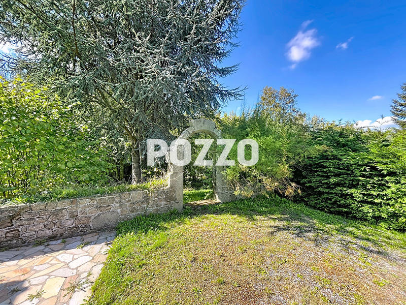 Maison - 210 m² - 7 pièces