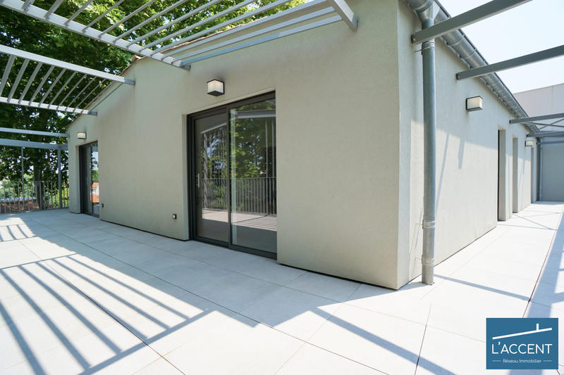 Appartement - 140 m² - 4 pièces