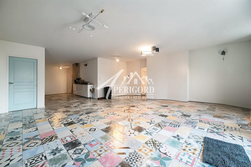 Maison - 288 m² - 8 pièces