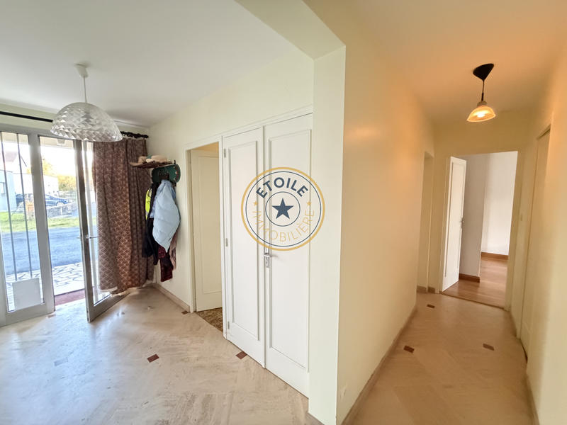 Maison - 202 m² - 6 pièces