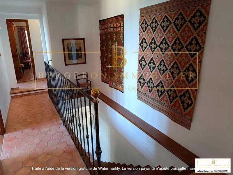 Villa - 185 m² - 6 pièces