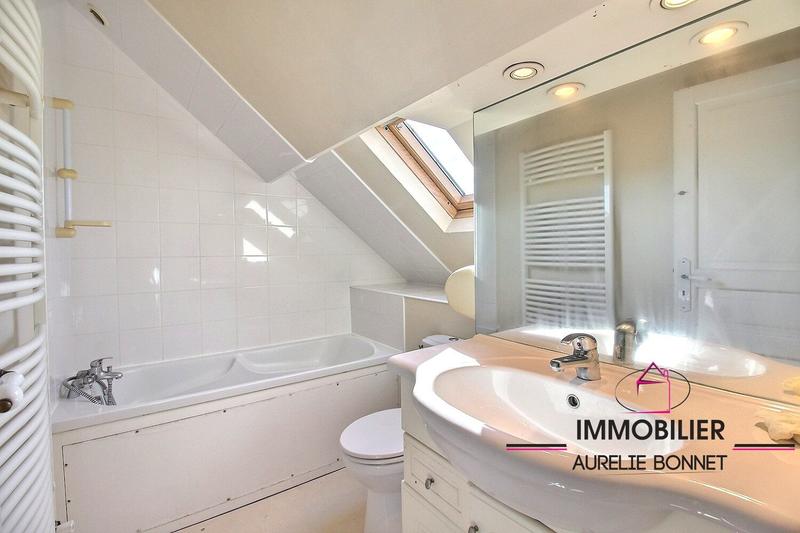 Maison - 180 m² - 7 pièces