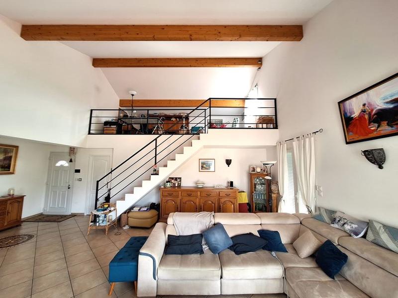 Maison - 137 m² - 5 pièces