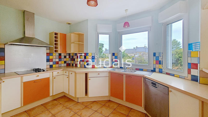 Maison - 145 m² - 7 pièces