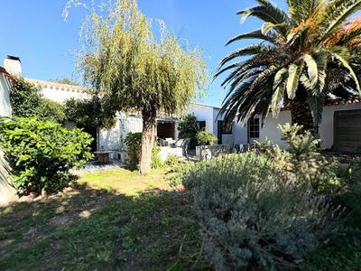 Maison - 147 m² - 6 pièces