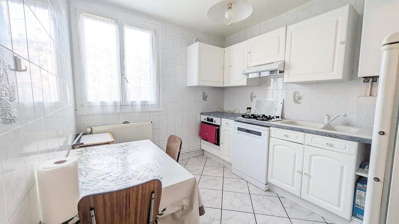 Appartement - 64 m² - 5 pièces